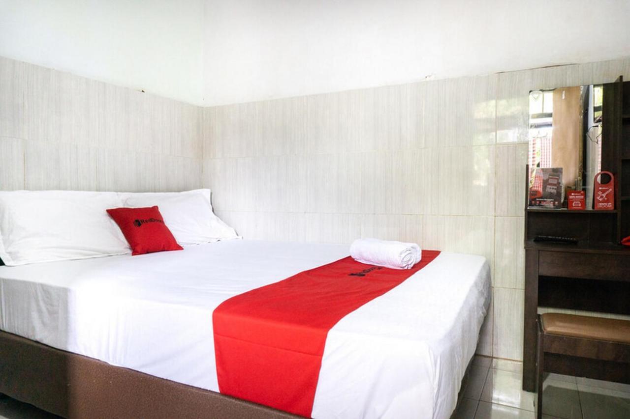 Reddoorz @ Hotel Surabaya Sumenep Eksteriør billede