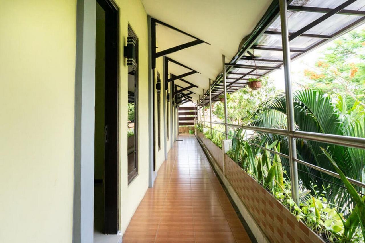 Reddoorz @ Hotel Surabaya Sumenep Eksteriør billede