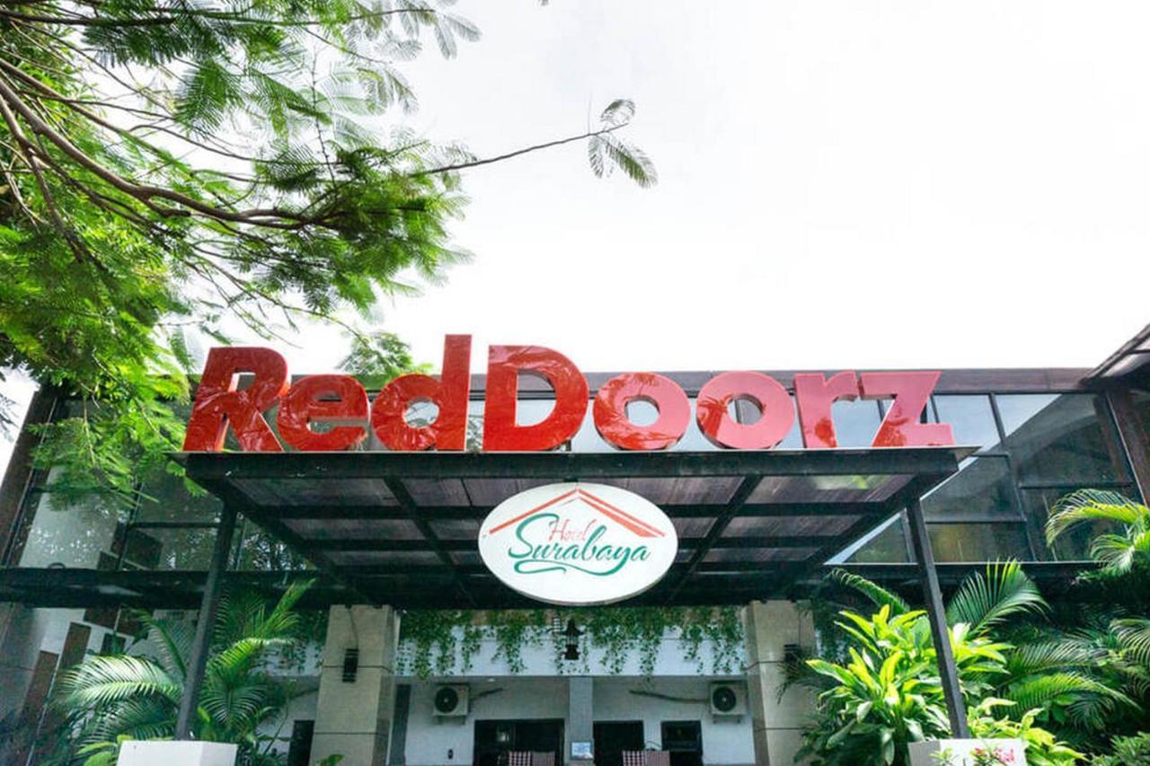 Reddoorz @ Hotel Surabaya Sumenep Eksteriør billede